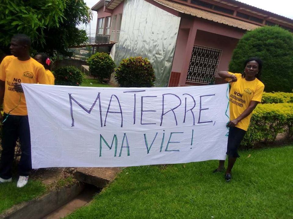 les femmes réclament leur terre