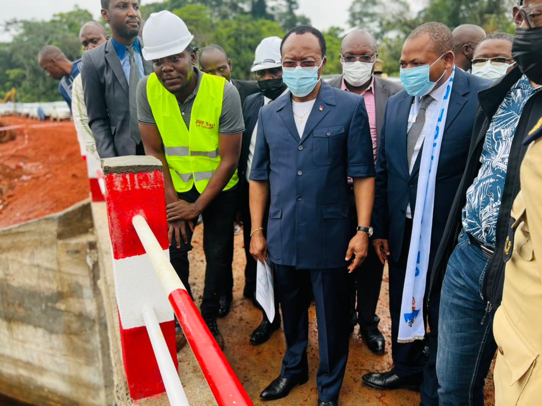Cameroun- ponts sur les rivières Mebolo et Yembe : Le MINTP apprécie les travaux 3