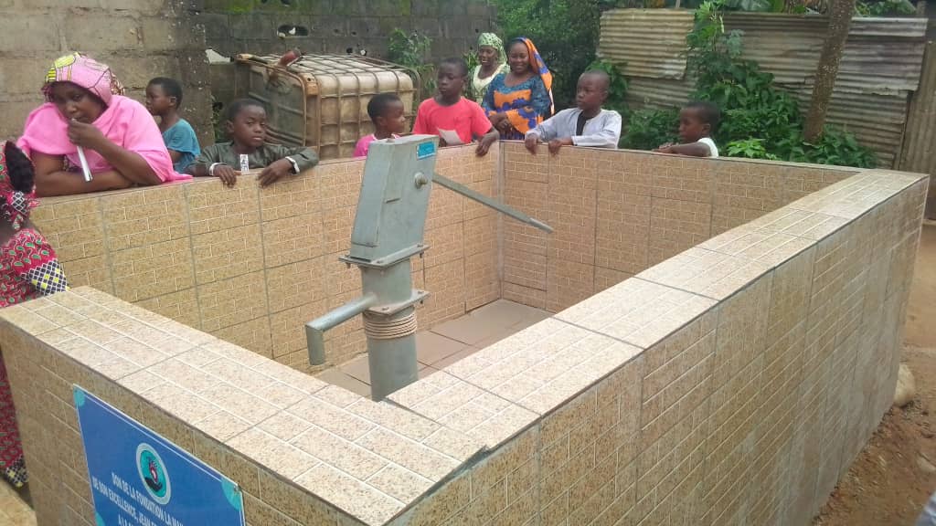 Cameroun- Accès à l'eau potable dans la ville d'EDÉA : La Fondation la Main tendue tient sa promesse 9