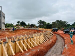Cameroun- Monument Paul BIYA à Sangmelima: Les entreprises sommées de respecter les délais de réalisation des infrastructures d'approche 4