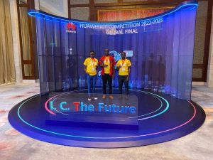 L'équipe network track du Cameroun au troisième rang mondial recevant sa récompense