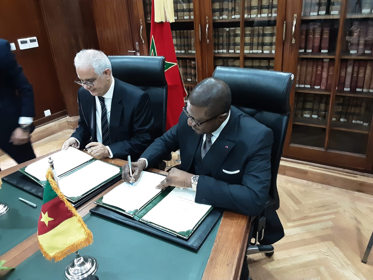 Promotion des activités de collaboration en matière de météorologie et de climatologie : le Maroc et le Cameroun signent un Mémorandum d'entente 1