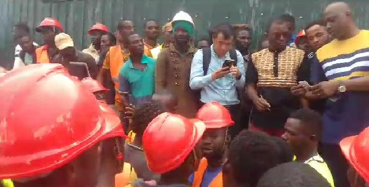 Cameroun-Chantier de construction de l'usine des carreaux de BIPAGA à Kribi les employés en grève 33