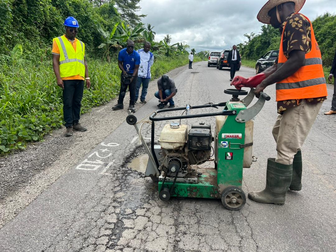 Cameroun- Travaux de réhabilitation sur la route  Edéa-Kribi: Une veille permanente instruite 1