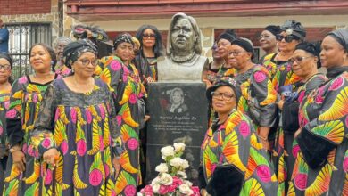 Cameroun - Un buste, en l’honneur de Marthe Angeline ZE 1
