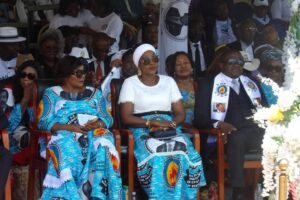 Cameroun- Merci Paul Biya, la voix de Véronique MOAMPEA portée par l'Océan 14