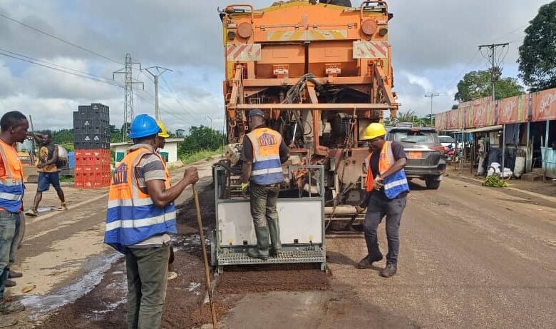 Cameroun - Entretien confortatif de la route Bekoko-Mutenguene-Bolifamba : le MINTP instruit le respect des délais contractuels 1
