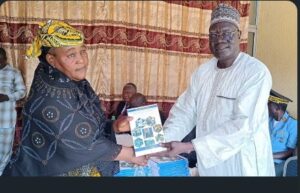 Caravane des Opportunités : 111 jeunes reçoivent des appuis et dédicace de l’ ouvrage Paul Biya 4