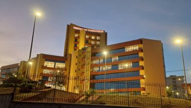 Cameroun - Modernisation de l'appareil administratif et épanouissement du personnel public:   Le Premier Ministre inaugure le nouvel immeuble siège du MINTP 3