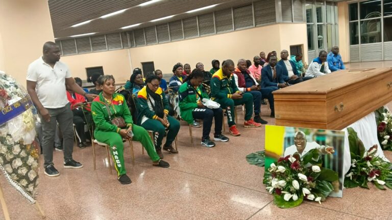 Volleyball : la dépouille de Guy-Roger Nanga accueillie avec émotion à Yaoundé 1