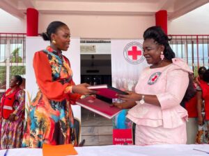Cameroun - Action humanitaire: KOYA S.A offre 200 sacs de riz à la Croix-Rouge camerounaise 4