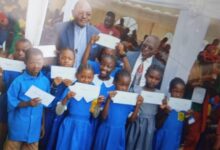 Cameroun- Rentrée scolaire 2026 - 2027 : L’ Honorable Paul Éric DJOMGOUE offre 300 bourses scolaires aux meilleurs élèves de Yaoundé 2 7